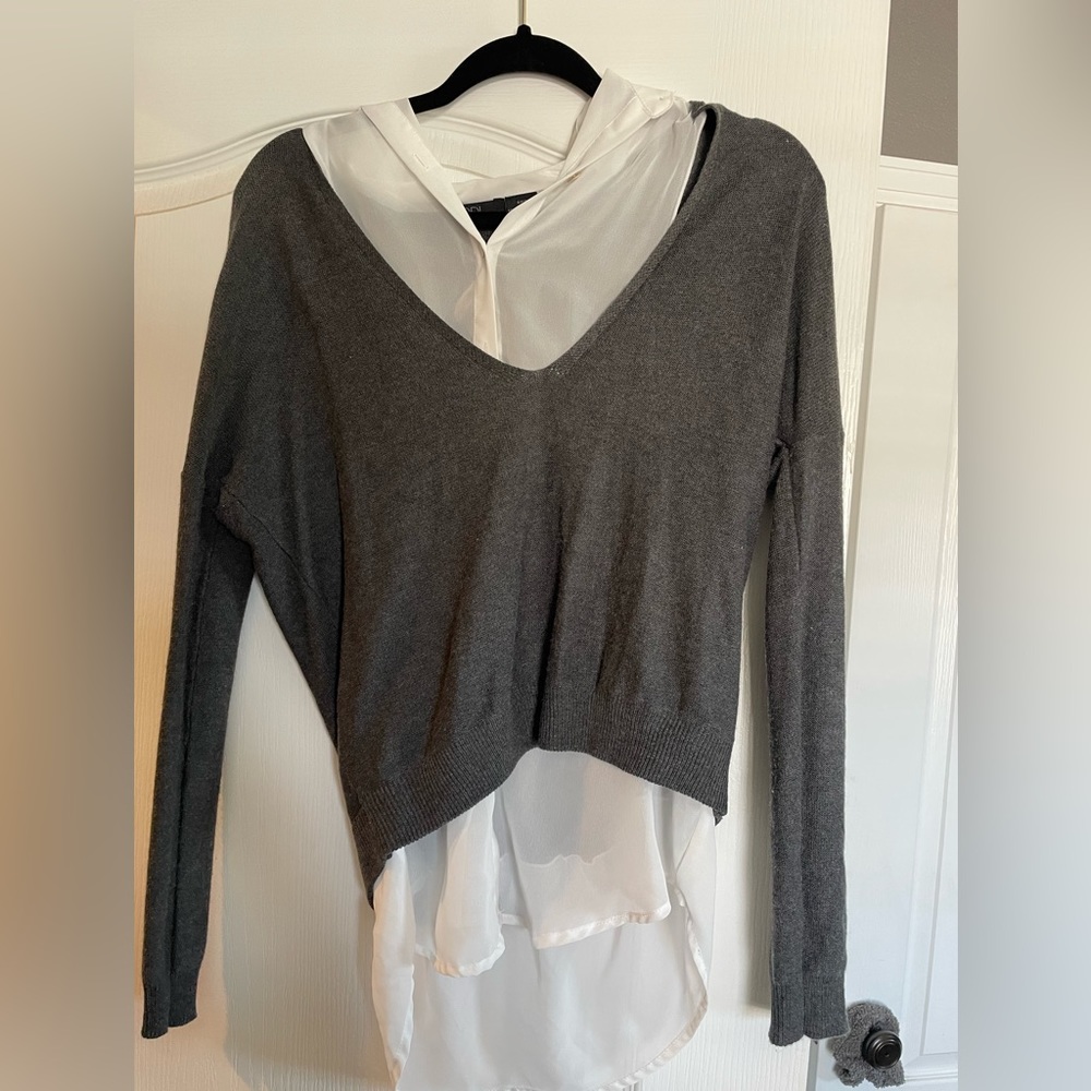 Vintage/ trending sweater with collared white long sleeve sown in